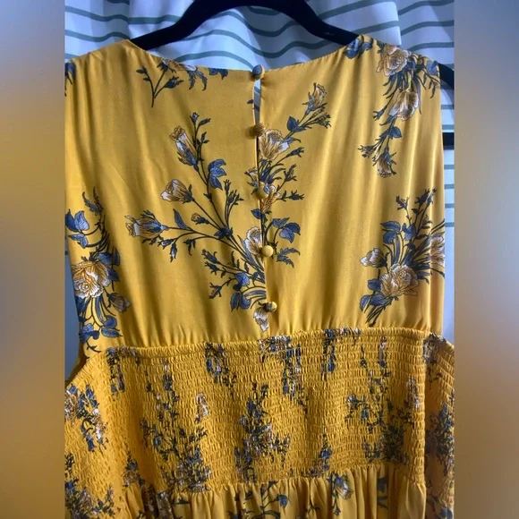 Torrid Women’s Plus size Yellow Floral Midi Dress Size 4x NWT - Picture 5 of 9